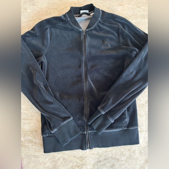 Black Puma T7 Velour Zip-Up Track Jacket! - Picture 2 of 2